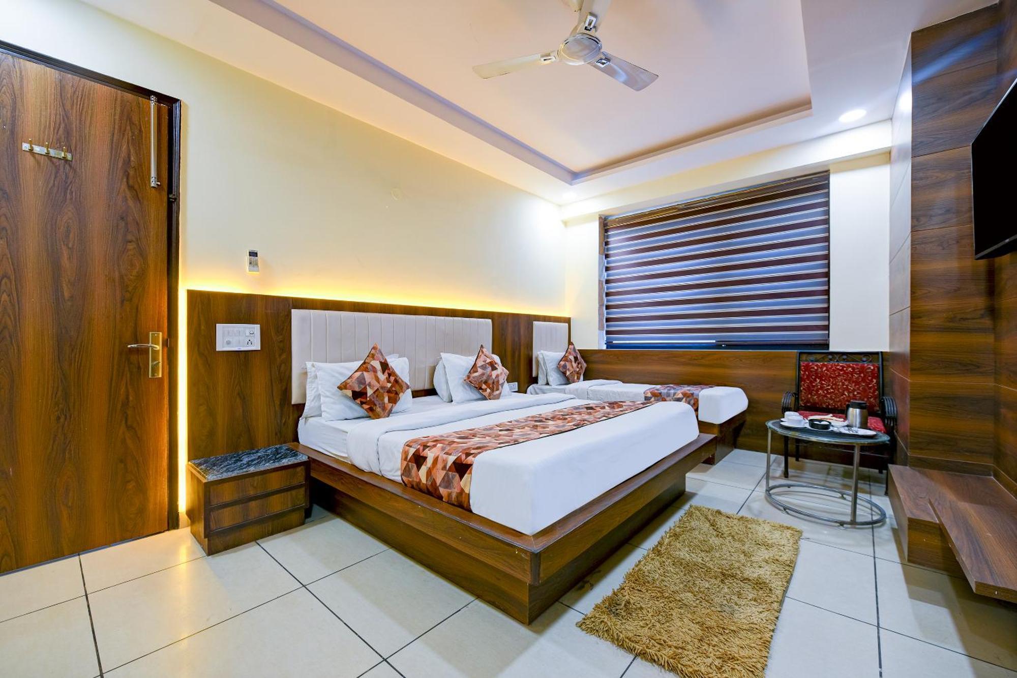 Hotel Le Grand - Walk-In From Rk Ashram Metro Station New Delhi Ngoại thất bức ảnh